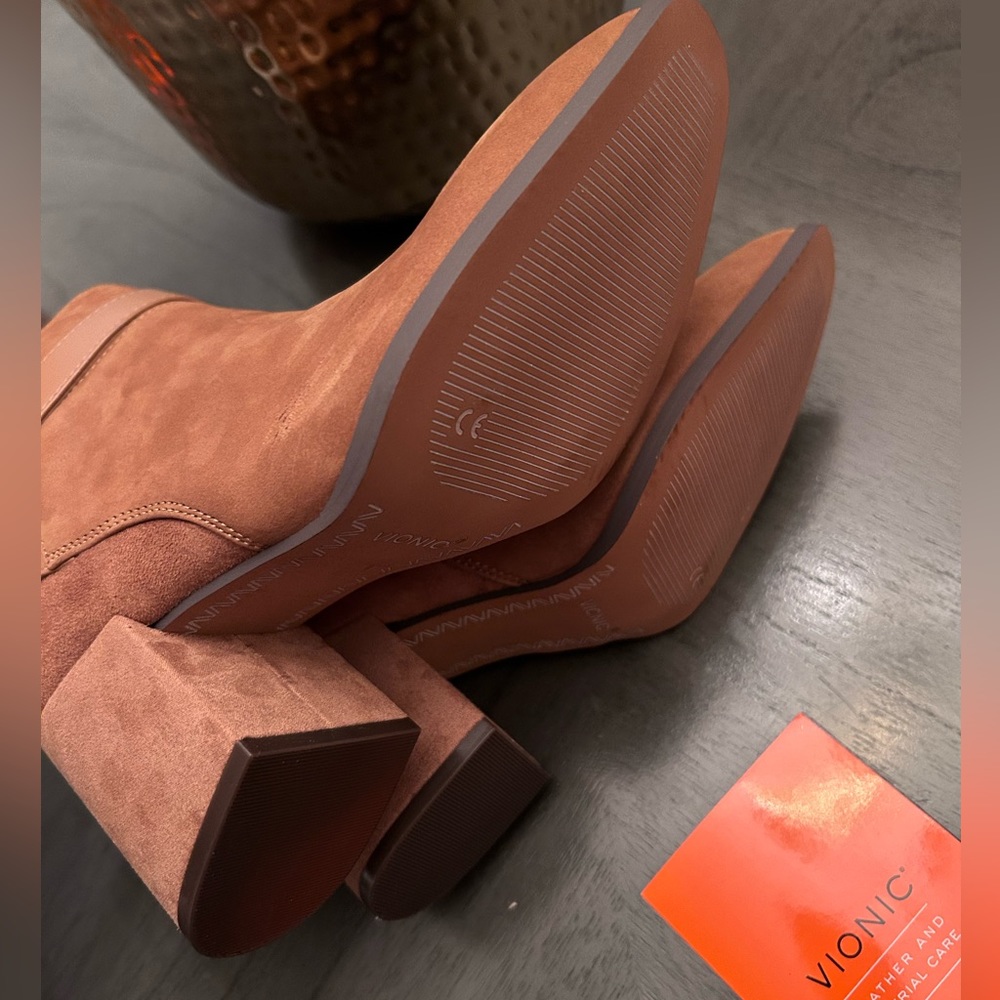 VIONIC Tenley Women's Mid Shaft Ankle Boot - Picture 13 of 14